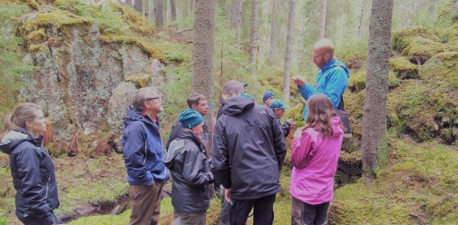 Kristoffer Hylander showing bryophytes with a northern distribution.