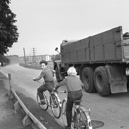Farlig skolväg 1965. Arkivfoto.