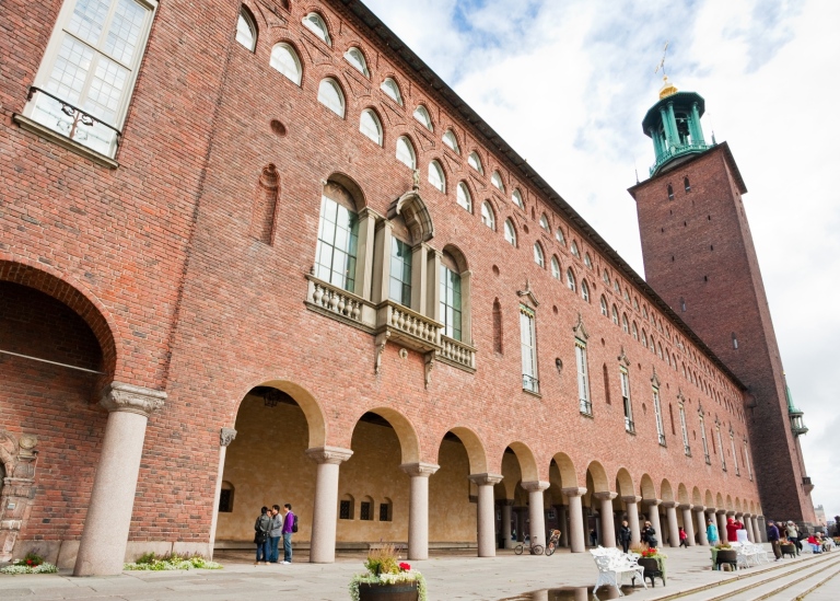Stockholms stadshus sett från sidan