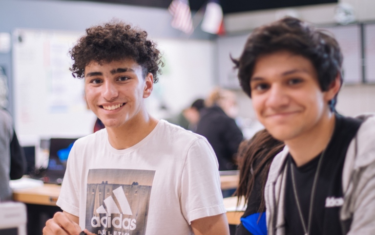 Tonåringar.