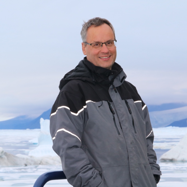 Volker on Oden, with an arctic view in the background