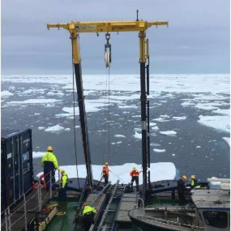 people working on deck, icebreaker oden