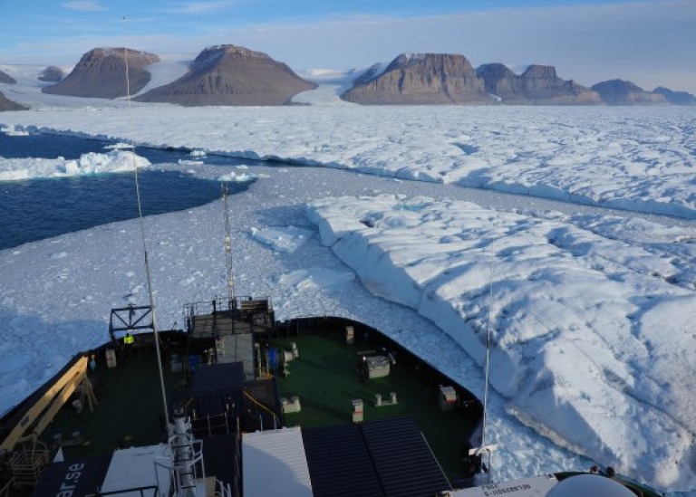 Swedish icebreaker Oden at the front of Petermann Ice Shelf