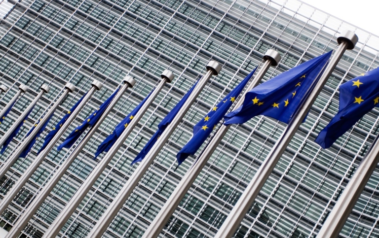 EU-flaggor utanför Europeiska kommissionen