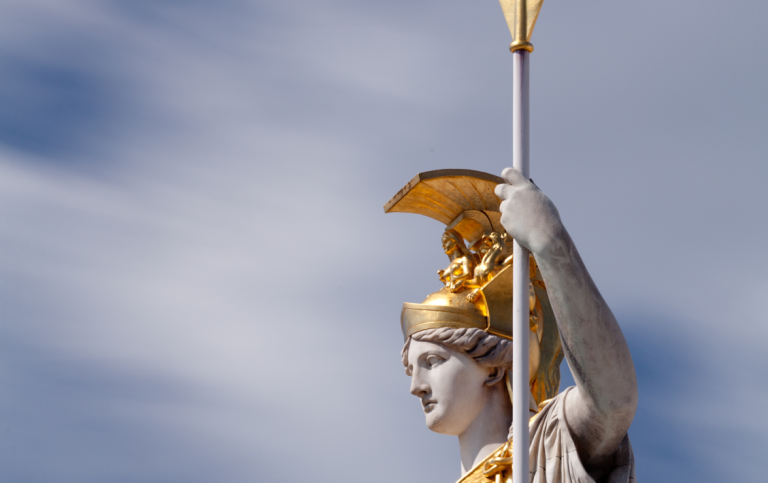 Athena, gudinna i grekisk mytologi, symbol för lag och rätt