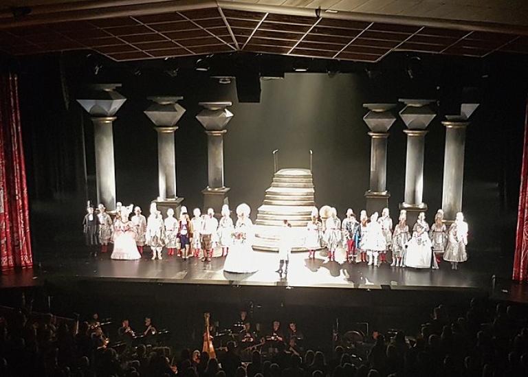 Skönheten och odjuret, Malmö Opera 2019. Foto Kigsz, Wikimedia Commons.