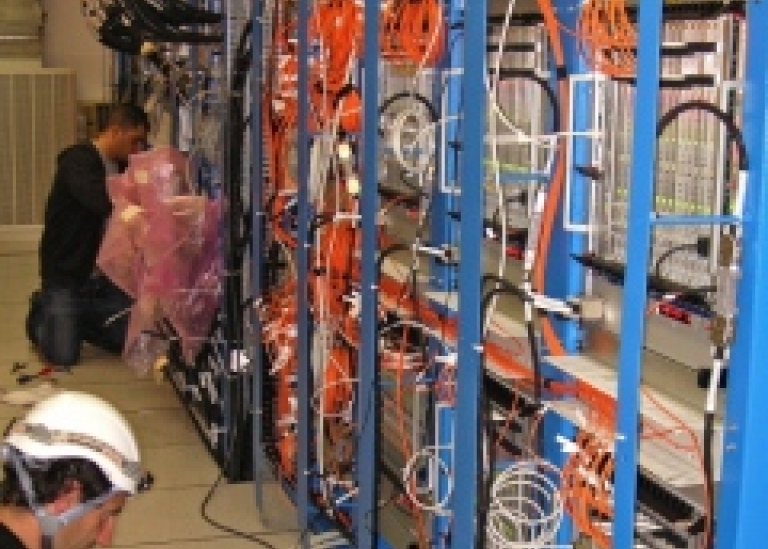 En del av ATLAS nivå 1-kalorimeterutlösaren - Foto CERN