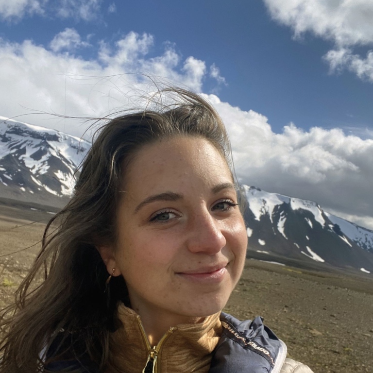 Daniela på Island.