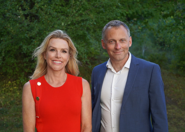 Fredrika Wiesel och Fredrik Nymans Svärdsten