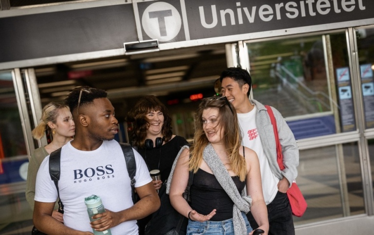 Students by the metro station Universitetet. 